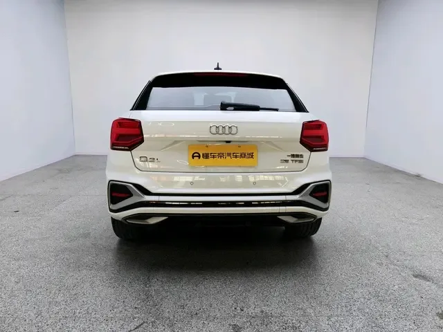 Audi Q2L Audi Q2L 2022 35 TFSI aggressive and dynamic model 2022 — миниатюра 5