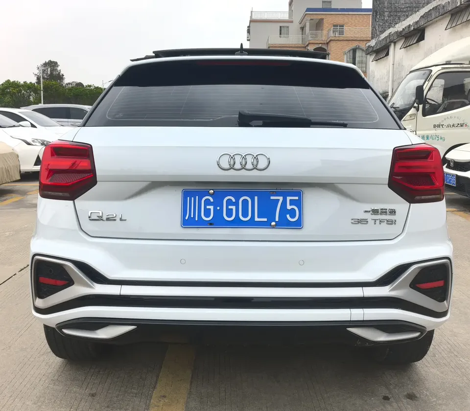 Audi Q2L Audi Q2L 2022 35 TFSI aggressive and dynamic model 2023 — миниатюра 2