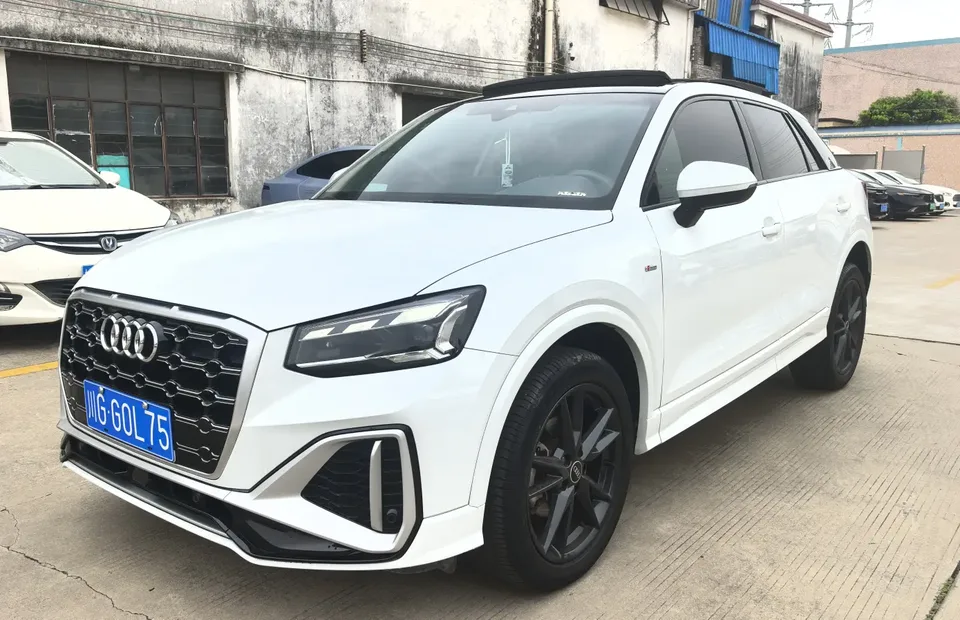 Audi Q2L Audi Q2L 2022 35 TFSI aggressive and dynamic model 2023 — фото 1, купить с доставкой в Москву