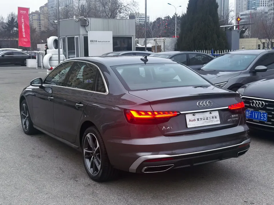 Audi a4 l Audi A4L 2024 40 TFSI Fashion Dynamic Edition 2025 — миниатюра 2