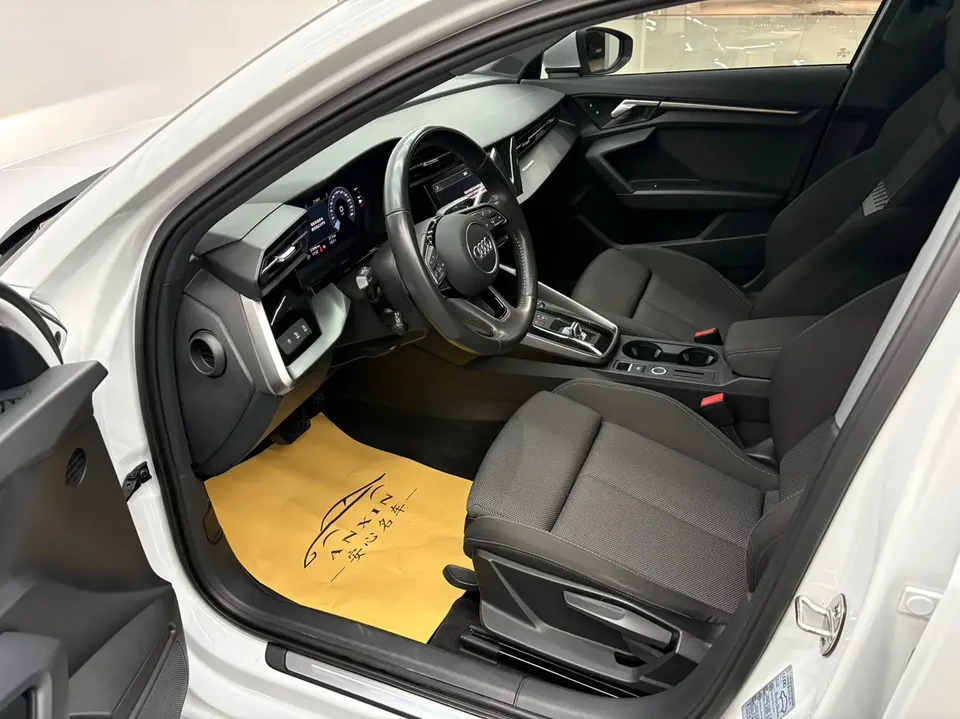 Audi A3 A3L Limousine 35 TFSI Enterprising and Elegant Model 2022 — миниатюра 2