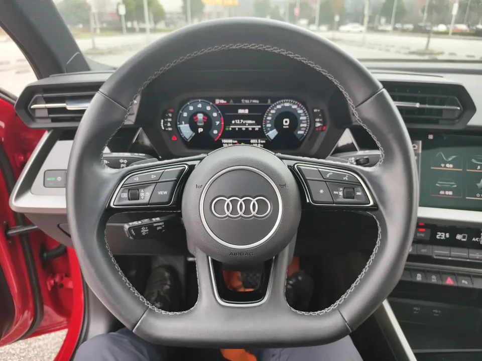 Audi A3 facelift A3L Limousine 35 TFSI stylish and sporty 2023 — миниатюра 3