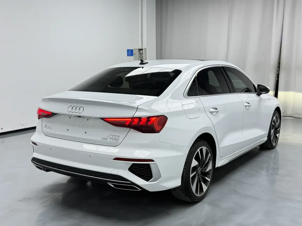 Audi A3 A3 2023 facelift A3L Limousine 35 TFSI stylish and sporty 2023 — thumbnail 2