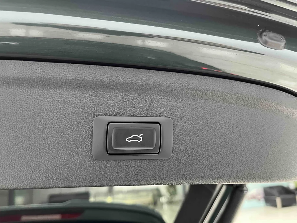 Audi A3 facelift Sportback 35 TFSI stylish and sporty 2023 — миниатюра 5