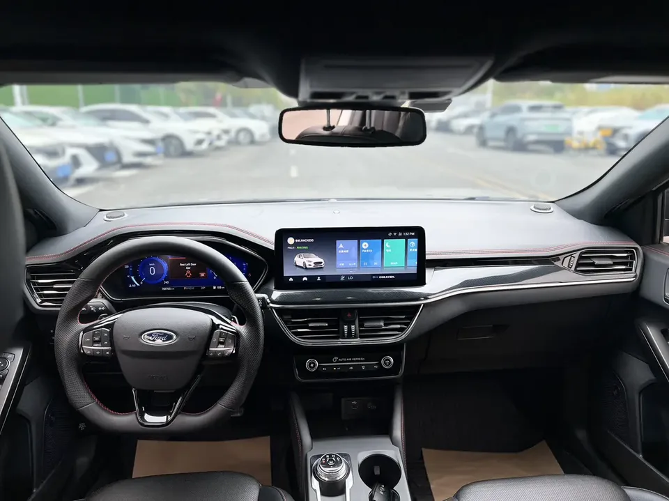 Ford Focus Focus 2021 hatchback EcoBoost 180 automatic ST Line 2022 — миниатюра 4