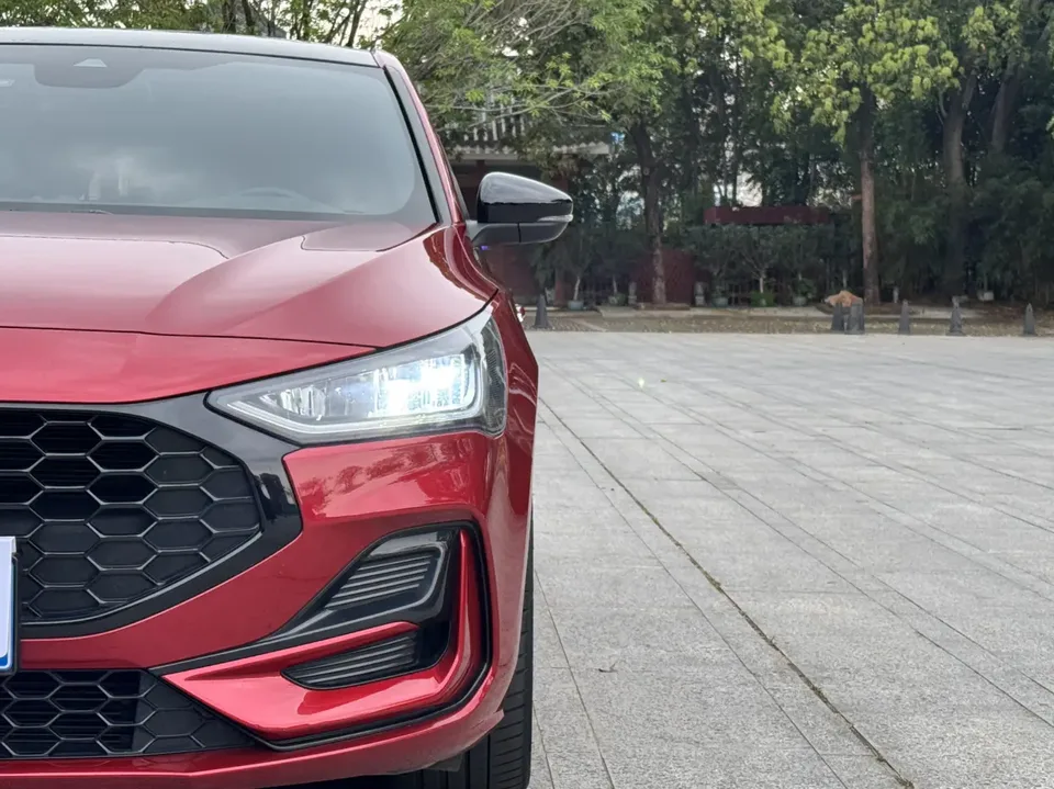 Ford Focus Focus 2022 hatchback EcoBoost 180 automatic ST Line 2023 — thumbnail 3
