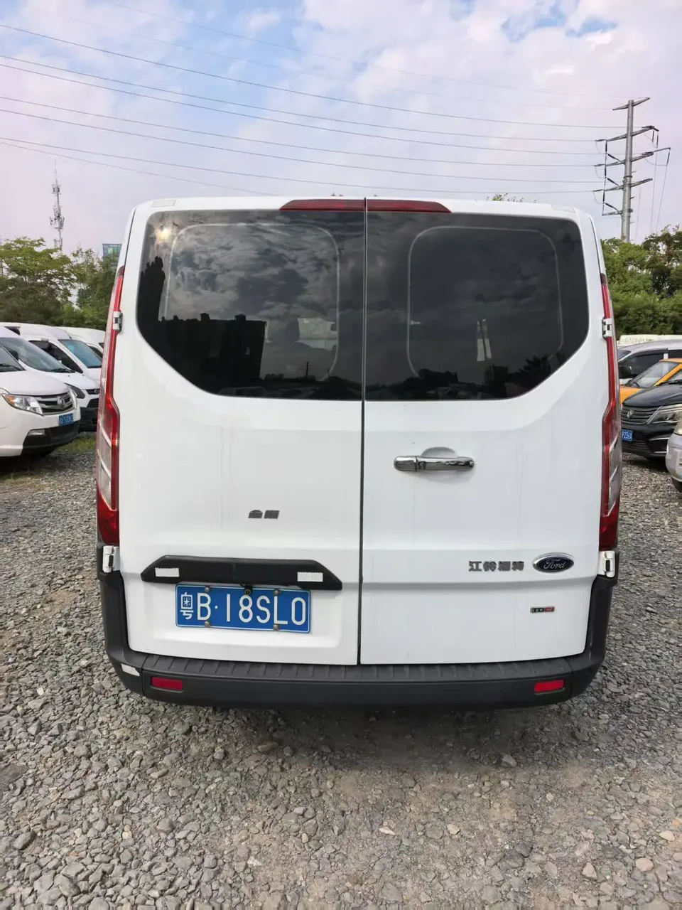 Ford Transit 2.0T diesel multi-functional commercial vehicle, central axle, low roof, lift-up tailgate, National VI 2023 — миниатюра 2