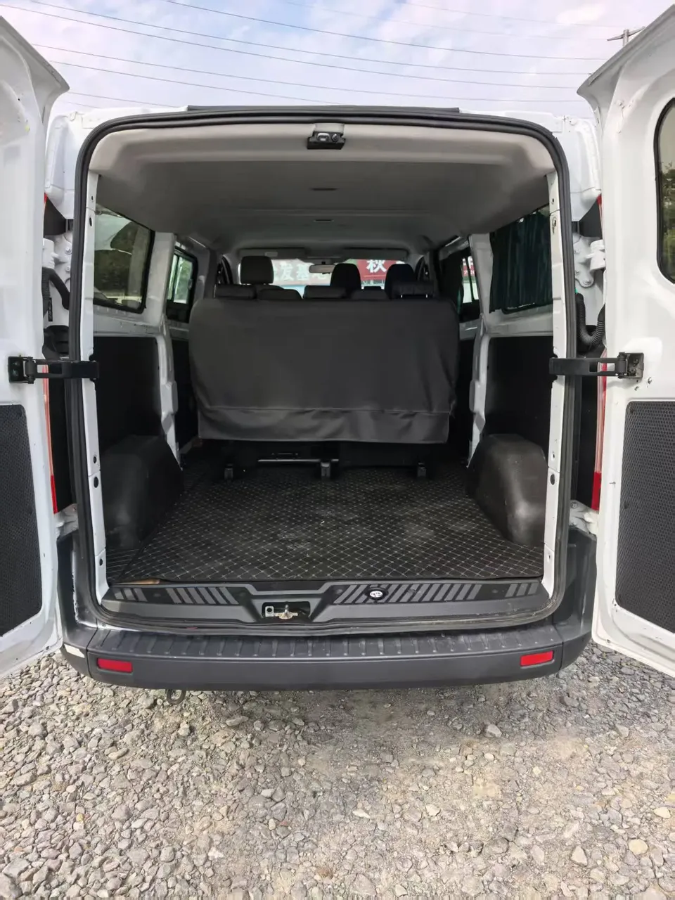 Ford Transit 2.0T diesel multi-functional commercial vehicle, central axle, low roof, lift-up tailgate, National VI 2023 — миниатюра 4