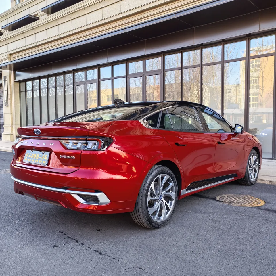 Ford Mondeo 2025 Mondeo EcoBoost 245 Extreme Edition 2024 — миниатюра 4