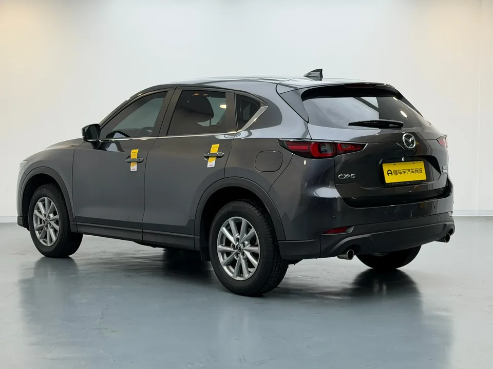 Mazda CX-5 Mazda CX-5 2024 2.0L Automatic 2WD Comfort 2023 — thumbnail 2