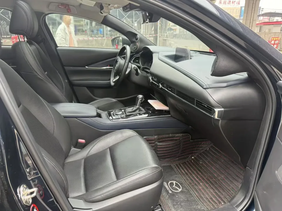 Mazda CX-30 Mazda CX-30 2021 2.0L Automatic Elegance 2022 — thumbnail 3