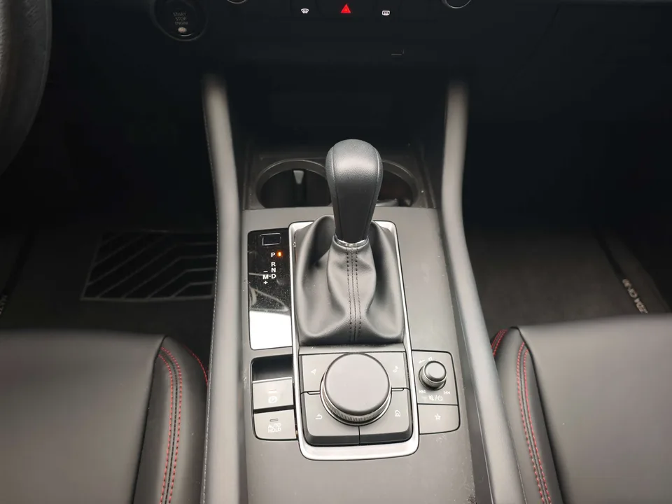 Mazda Axela 2.0L Automatic Quality Edition 2023 — миниатюра 3