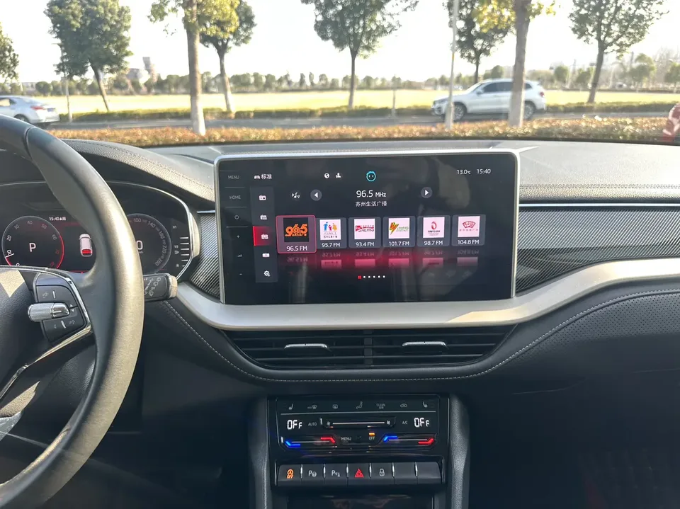 Skoda Kodiaq TSI330 7-seat two-wheel drive luxury version 2022 — миниатюра 3