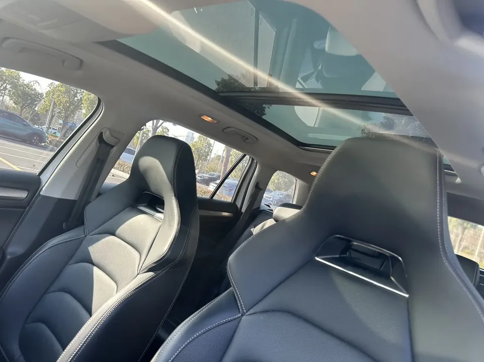 Skoda Kodiaq TSI330 7-seat two-wheel drive luxury version 2022 — миниатюра 5