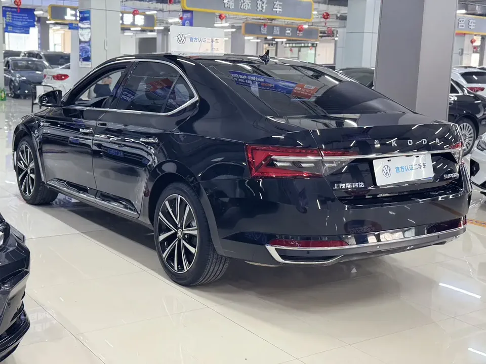 Skoda Speedy Superpa 2024 TSI280 DSG Exclusive Edition 2024 — миниатюра 4