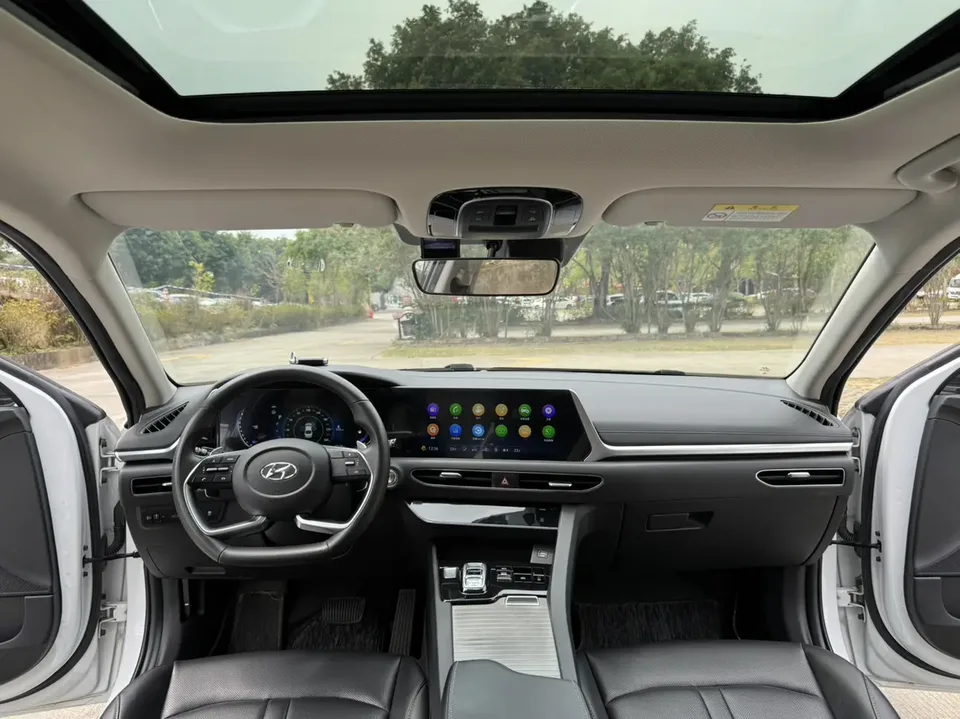 Hyundai Sonata 270TGDi GL DCT Leading Edition 2022 — миниатюра 4