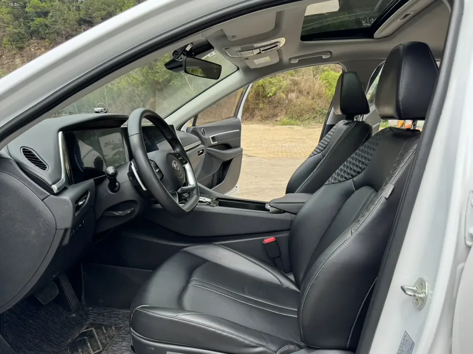 Hyundai Sonata 270TGDi GL DCT Leading Edition 2022 — миниатюра 5