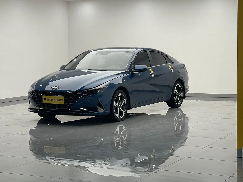 Hyundai Elantra 2023