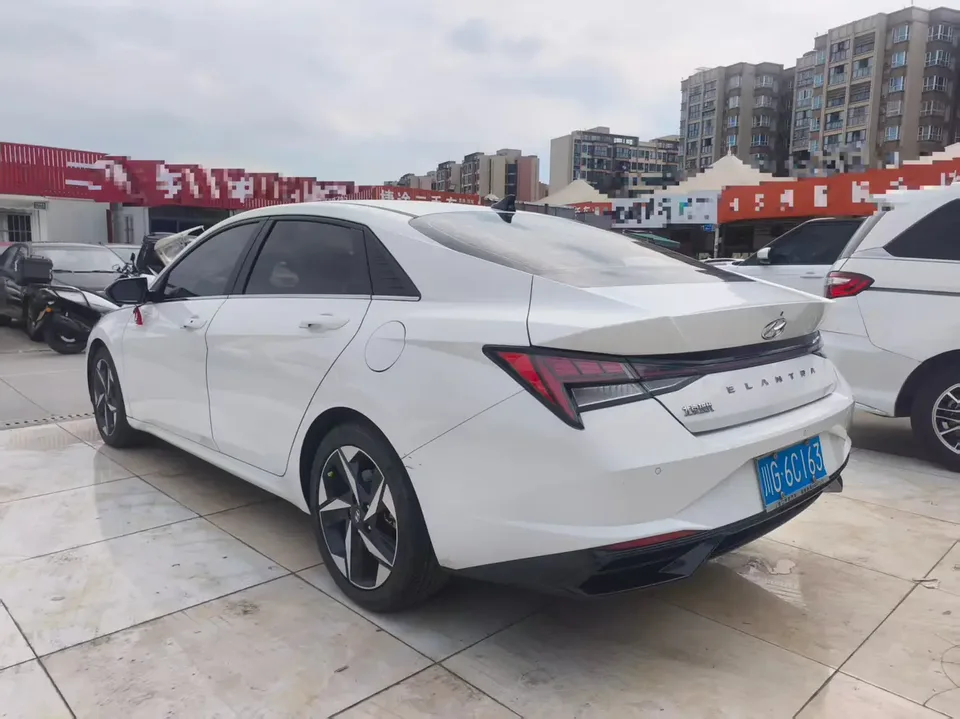 Hyundai Elantra Elantra 2022 1.5L CVT LUX Premium Edition 2022 — thumbnail 4