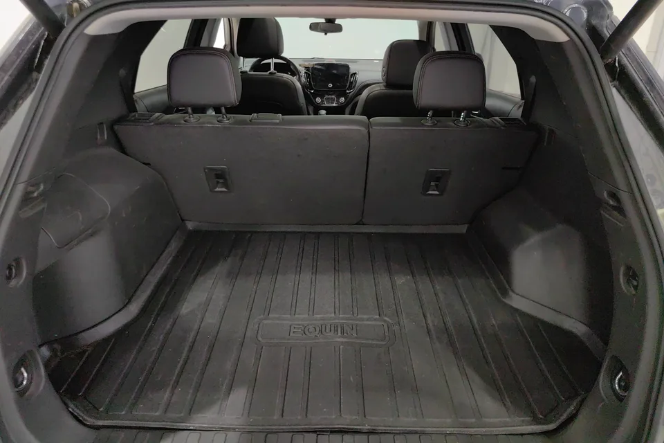 Chevrolet Equinox Explorer 2022 535T Yujie Edition 2023 — миниатюра 5