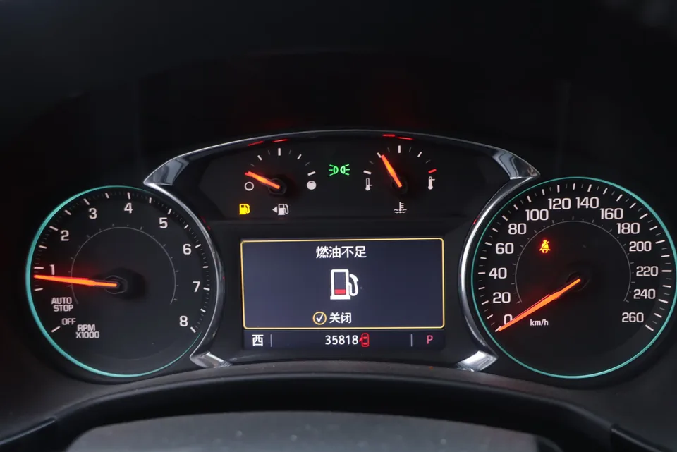 Chevrolet Equinox Explorer 2022 535T Yujie Edition 2022 — миниатюра 3