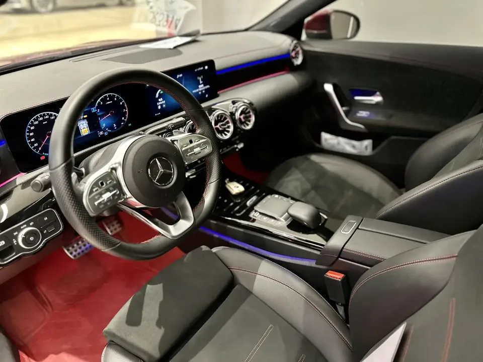 Mercedes-Benz CLA (Imported) Mercedes-Benz CLA 2022 CLA 200 four-door coupe 2022 — миниатюра 3