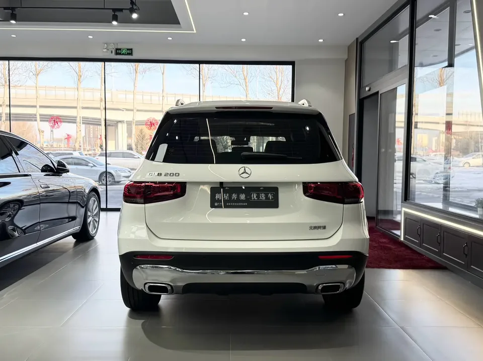Mercedes-Benz GLB-Class GLB 2022 second facelift GLB 200 fashionable model 2022 — thumbnail 2