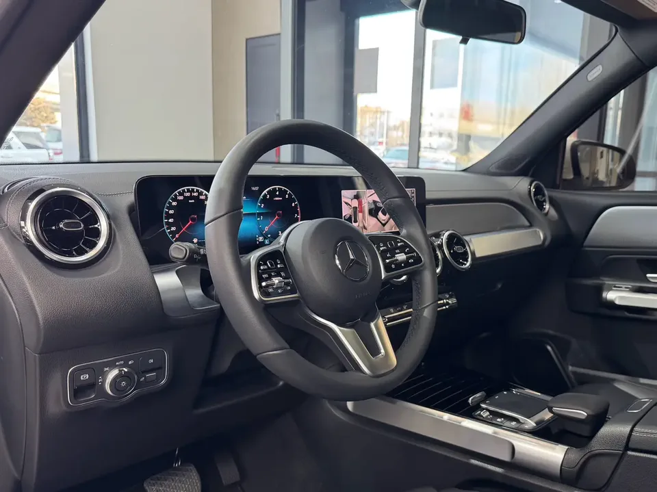 Mercedes-Benz GLB-Class GLB 2022 second facelift GLB 200 fashionable model 2022 — thumbnail 4