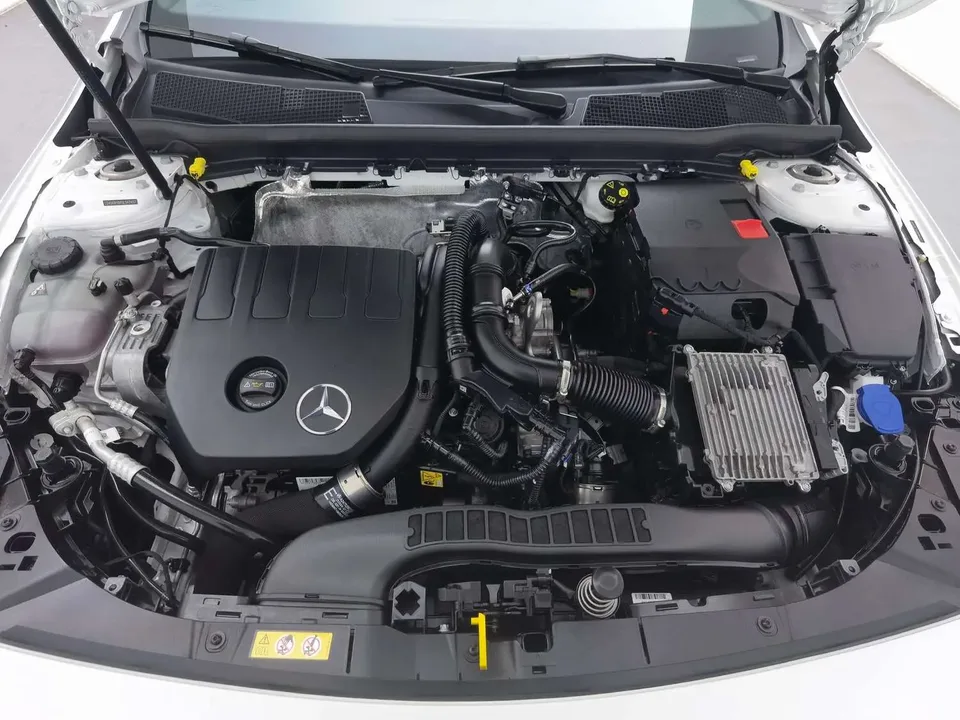 Mercedes-Benz Mercedes Benz A Class A 200 L Fashion Edition 2025 — миниатюра 2