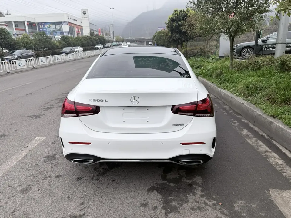 Mercedes-Benz Mercedes Benz A Class facelift A 200 L sports sedan dynamic version 2022 — миниатюра 2