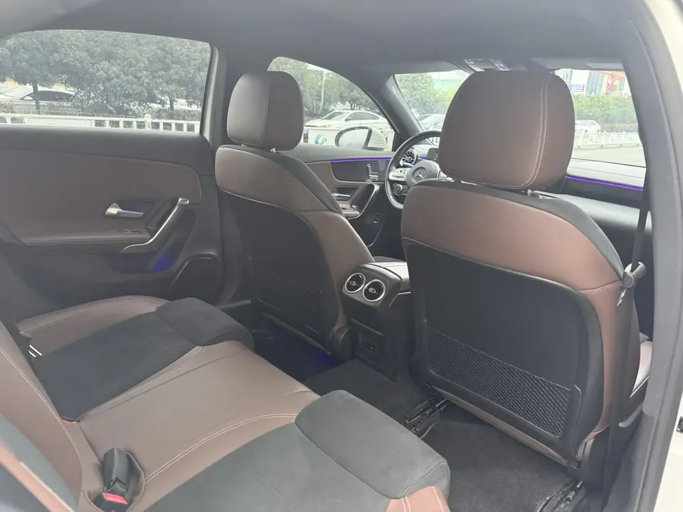 Mercedes-Benz Mercedes Benz A Class facelift A 200 L sports sedan dynamic version 2022 — миниатюра 5
