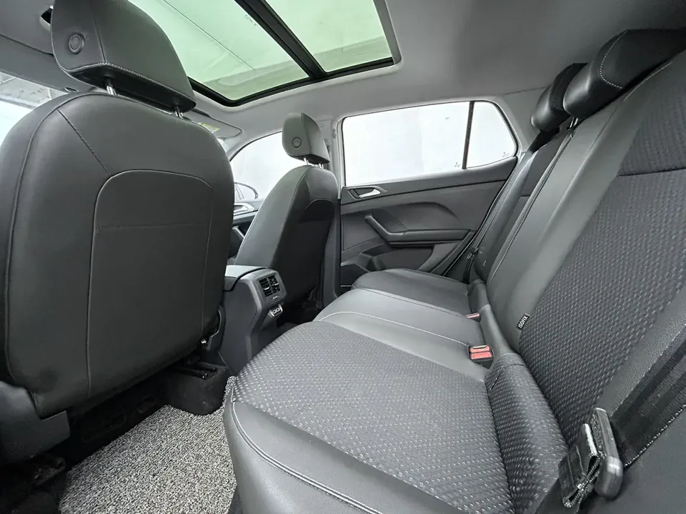 Volkswagen Explore the shadows 280TSI DSG R-Line Intelligent Connected Edition 2022 — миниатюра 5