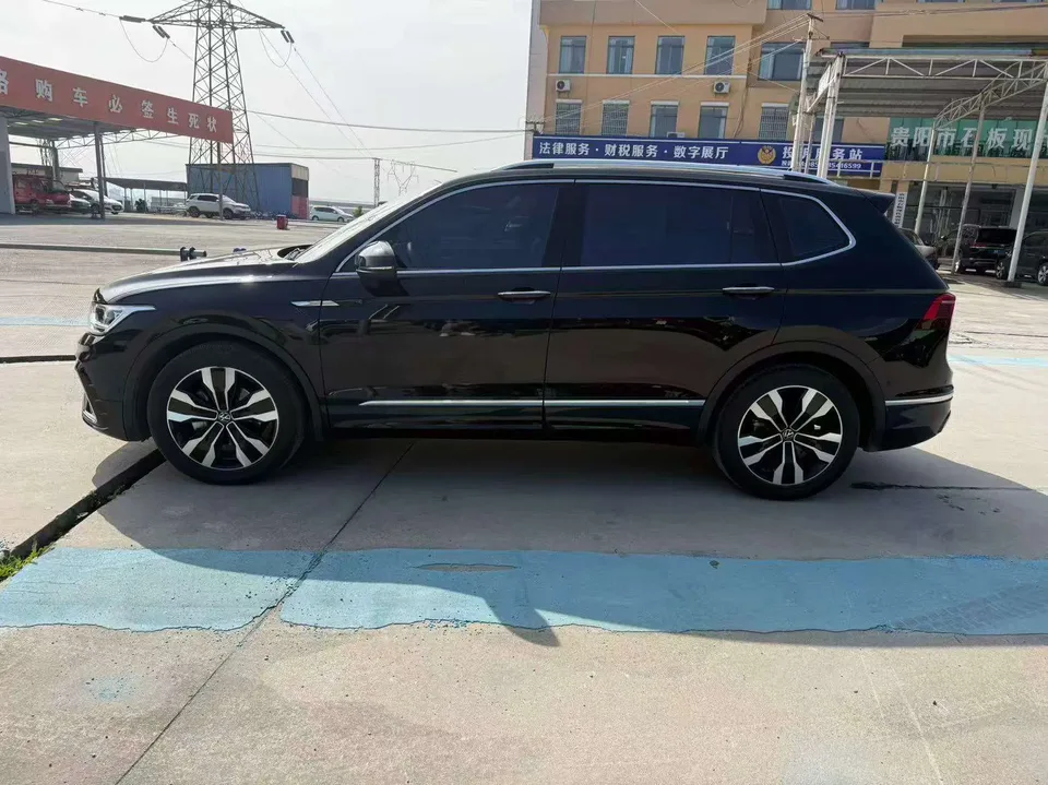 Volkswagen Tiguan L Tiguan L 2024 330TSI 2WD R-Line Enjoy Edition 2024 — миниатюра 3