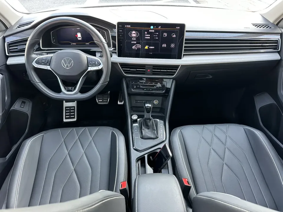 Volkswagen Tiguan L Outstanding Model 330TSI 2WD R-Line Dragon Edition 2024 — миниатюра 2