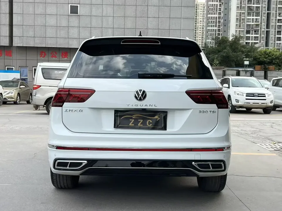 Volkswagen Tiguan L Tiguan L 2022 330TSI Automatic 2WD R-Line Flagship Edition 2023 — миниатюра 2
