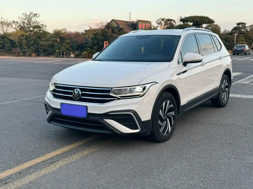 Volkswagen Tiguan L 2023