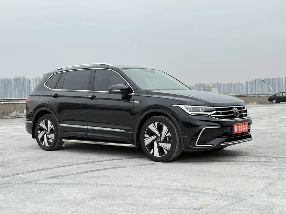 Volkswagen Tiguan L Tiguan L 2023 facelift 330TSI 2WD R-Line Enjoy Edition 2023 — миниатюра 3