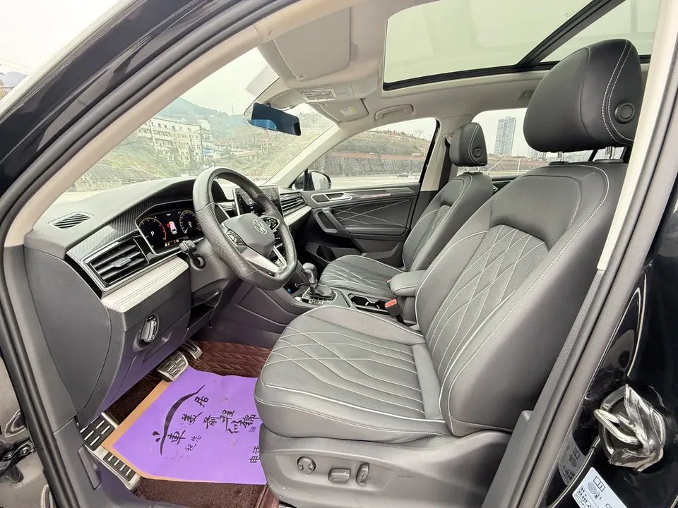 Volkswagen Tiguan L Tiguan L 2023 facelift 330TSI 2WD R-Line Enjoy Edition 2023 — миниатюра 4