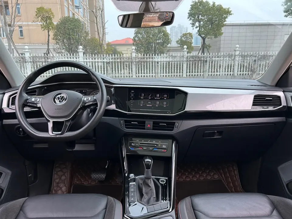 Volkswagen Tayron Tanyue 2022 330TSI 2WD Luxury Smart Edition 2022 — миниатюра 5