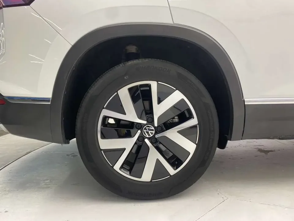 Volkswagen Tayron Tanyue 2023 330TSI 2WD Luxury Plus Advanced Edition 2024 — миниатюра 3