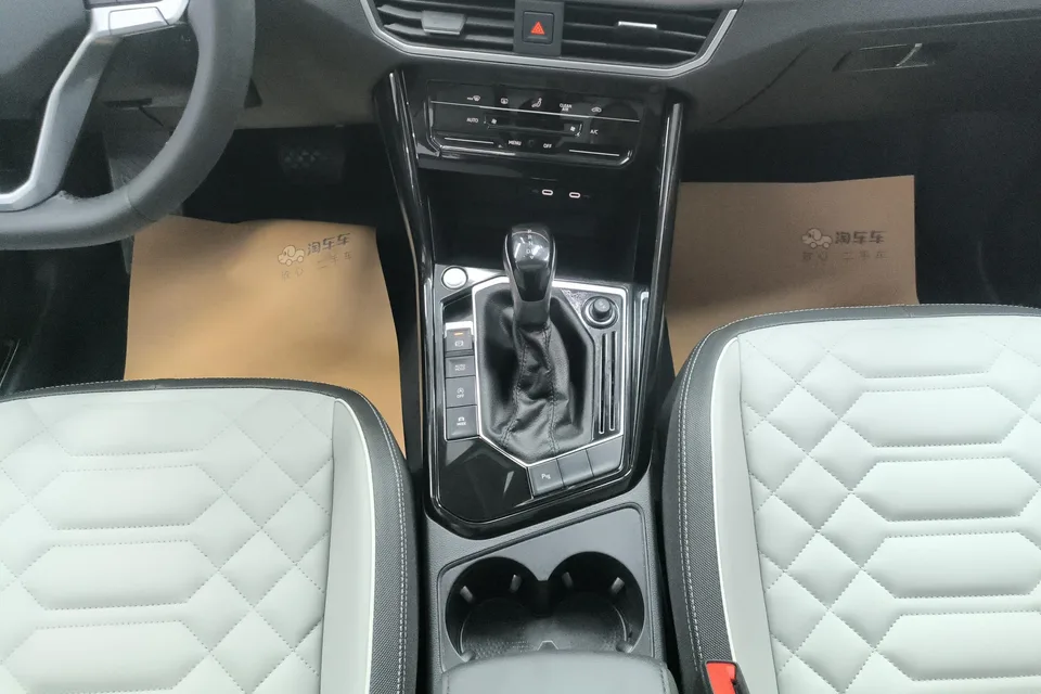 Volkswagen Tayron Tayron 2024 Tanyue 2024 300TSI 2WD Luxury Plus Advanced Edition 2024 — thumbnail 4