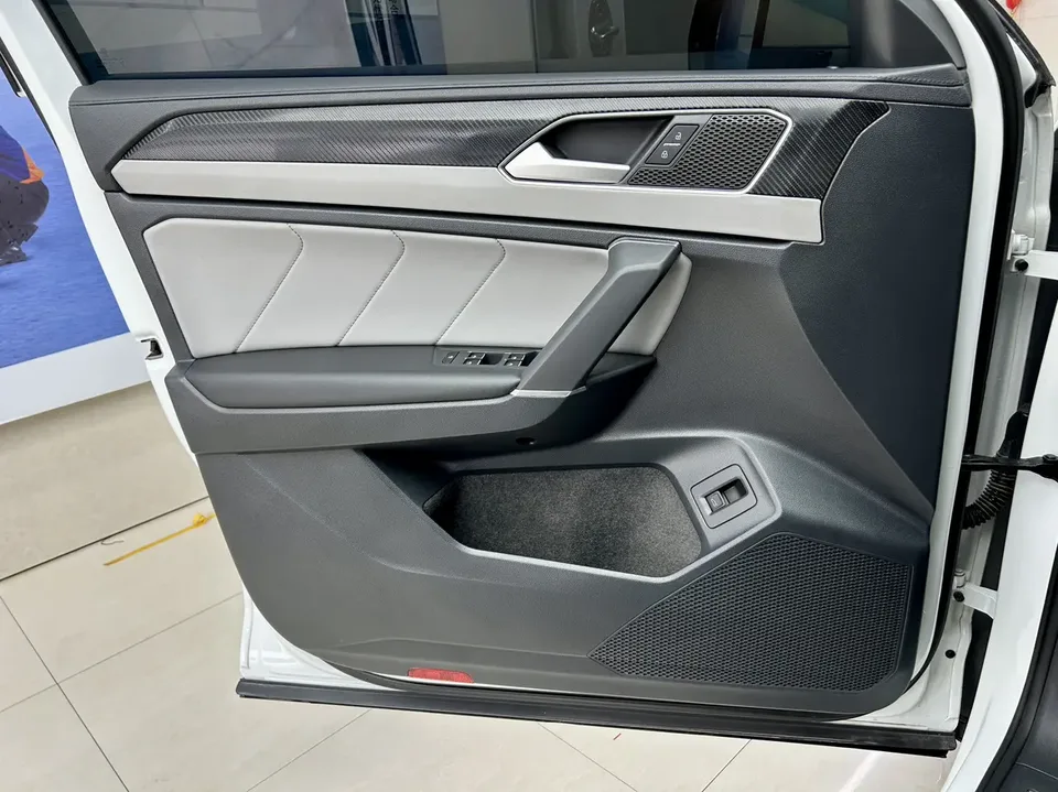 Volkswagen Tayron Tayron 2023 Tanyue 2023 280TSI 2WD Luxury Plus Advanced Edition 2022 — thumbnail 4