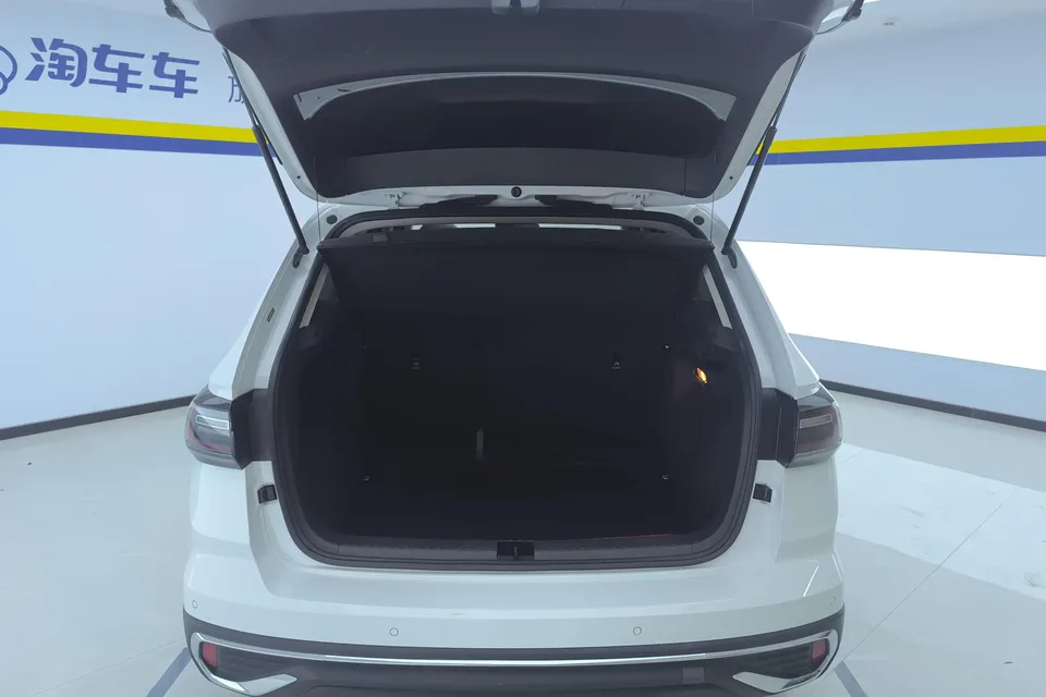 Volkswagen Tharu 300TSI 2WD Bright Moon Edition 2024 — миниатюра 5