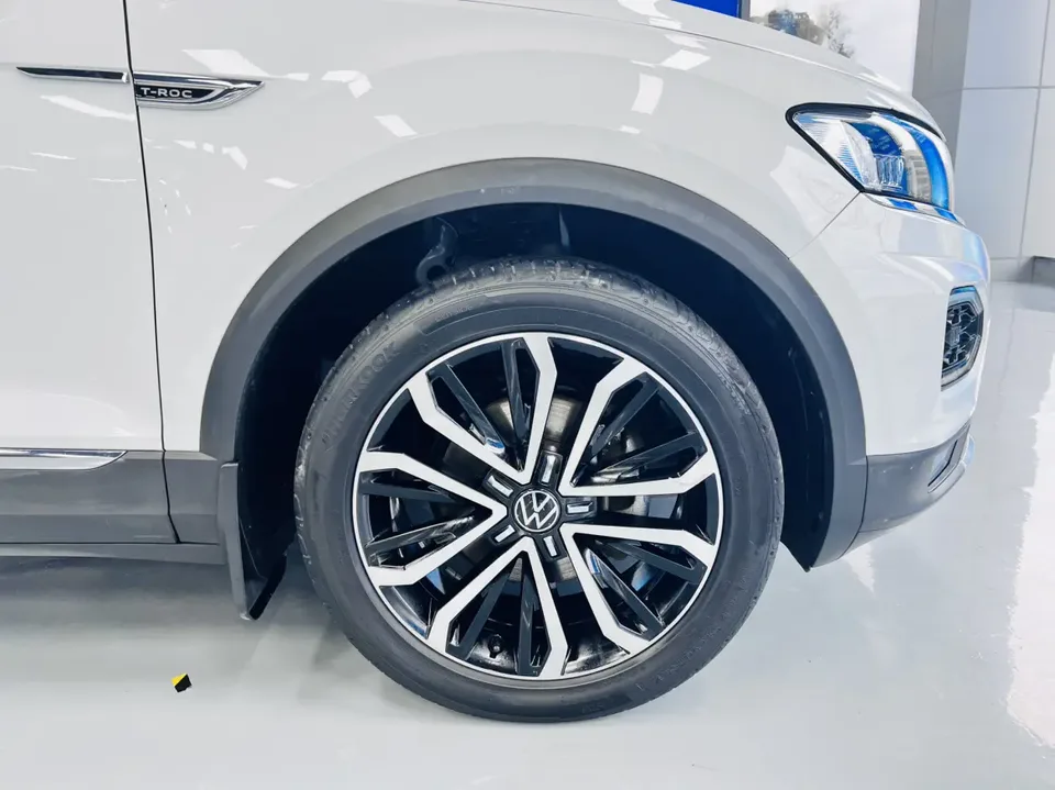 Volkswagen T-Roc Tange 280TSI DSG two-wheel drive comfort PLUS 2023 — миниатюра 5