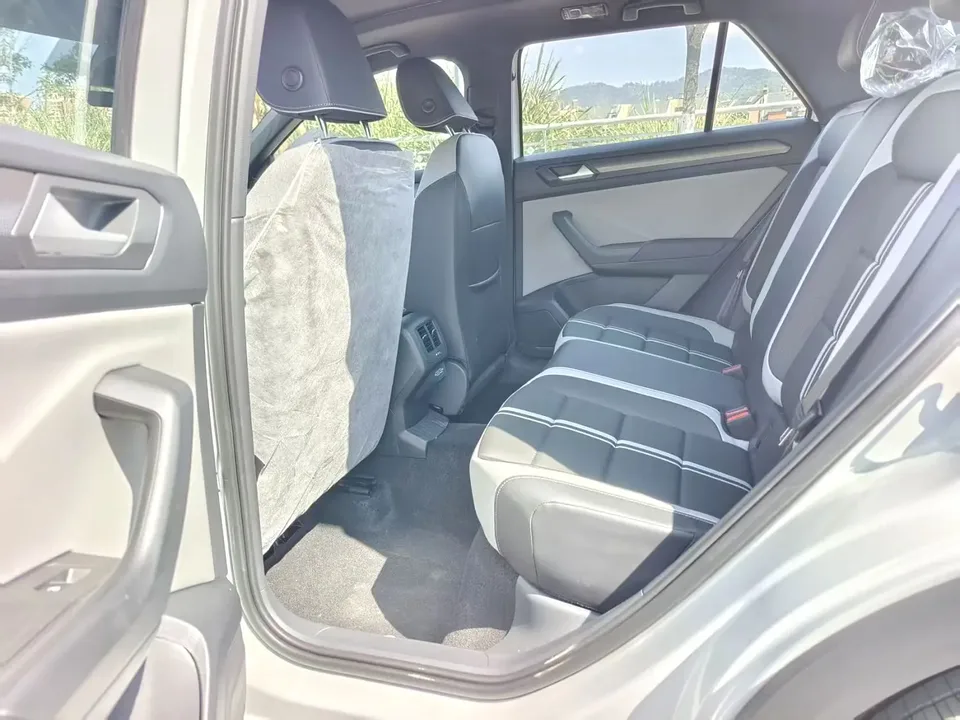 Volkswagen T-Roc model 2 300TSI DSG Chenguang Edition 2026 — миниатюра 5
