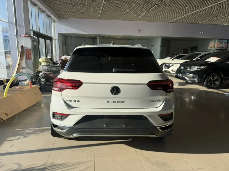 Volkswagen T-Roc Tange 280TSI DSG two-wheel drive comfort PLUS 2022 — миниатюра 2
