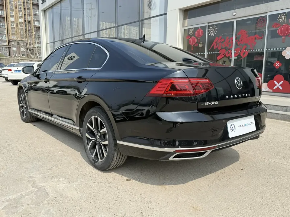 Volkswagen Magotan Magotan 2020 280TSI DSG Leading Edition 2022 — миниатюра 2