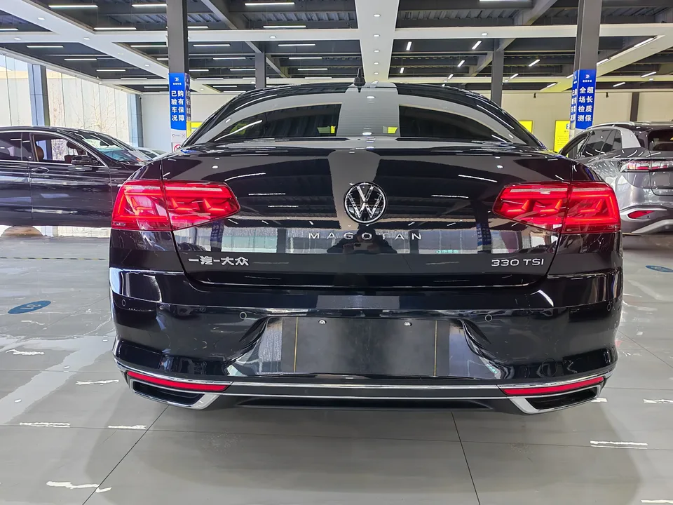 Volkswagen Magotan Magotan 2020 330TSI DSG Leading Edition 2022 — миниатюра 2