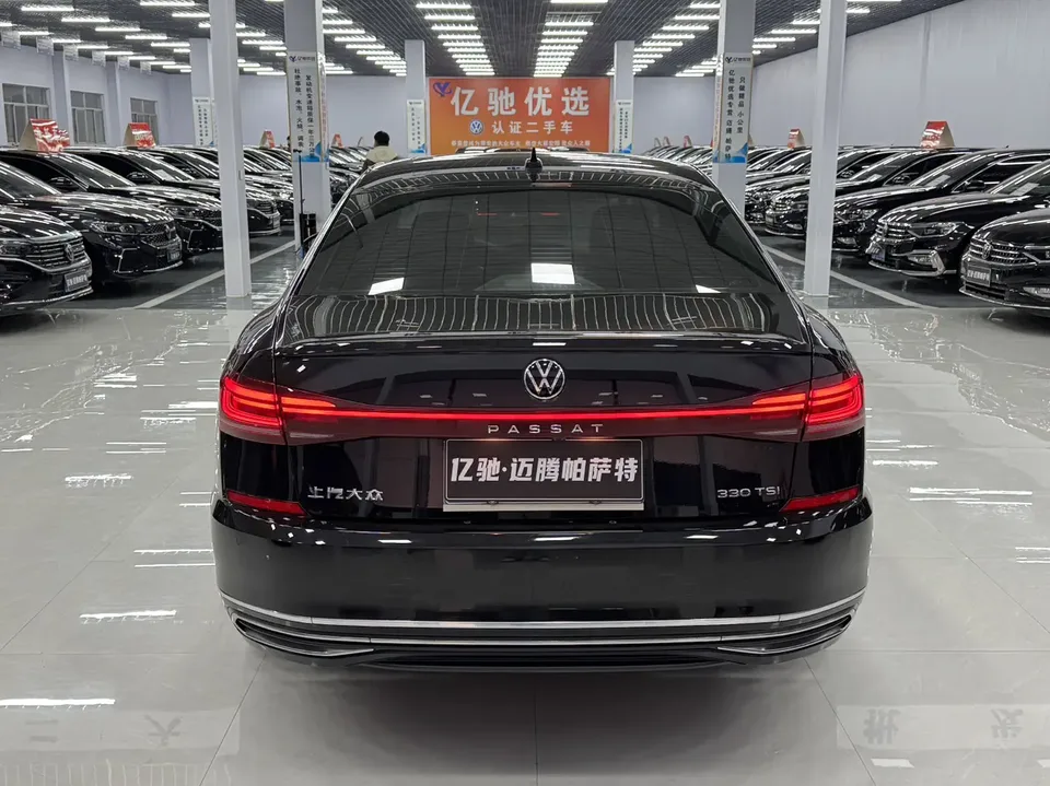 Volkswagen Passat Passat 2022 330TSI Starry Sky Deluxe Edition 2022 — миниатюра 4