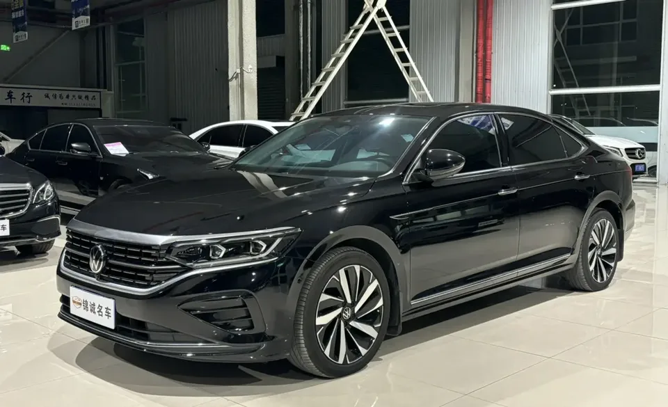 Volkswagen Passat 2022